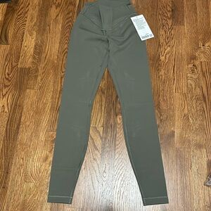 Lululemon Wunder Under 4